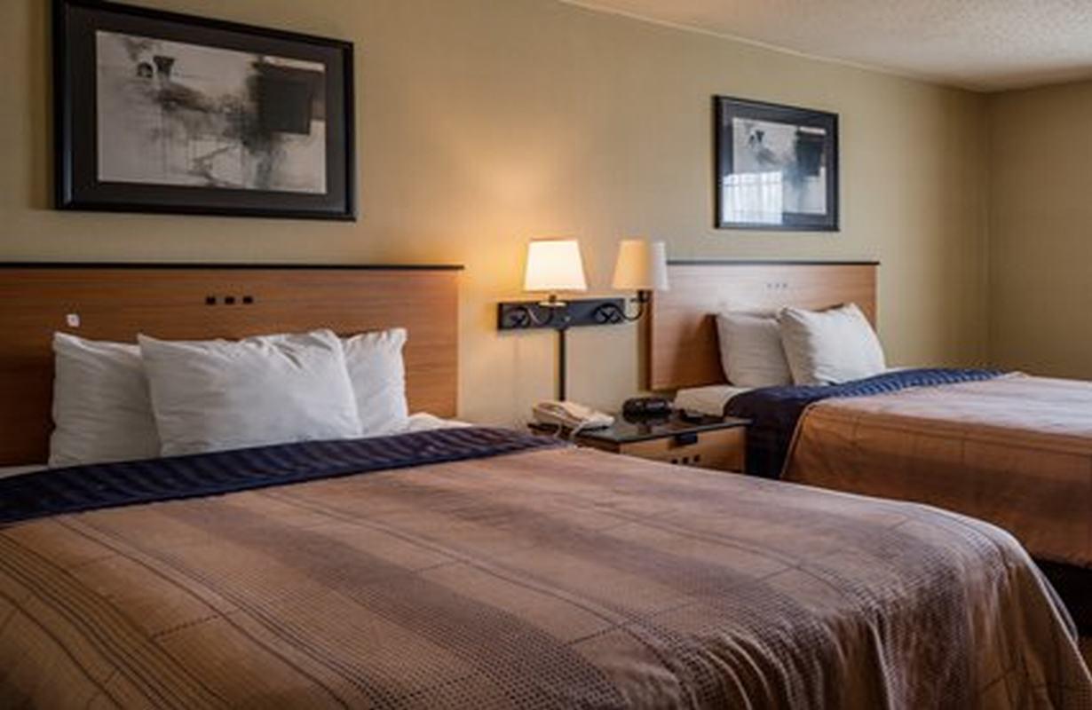 Suburban Studios Chester I-95 Екстер'єр фото