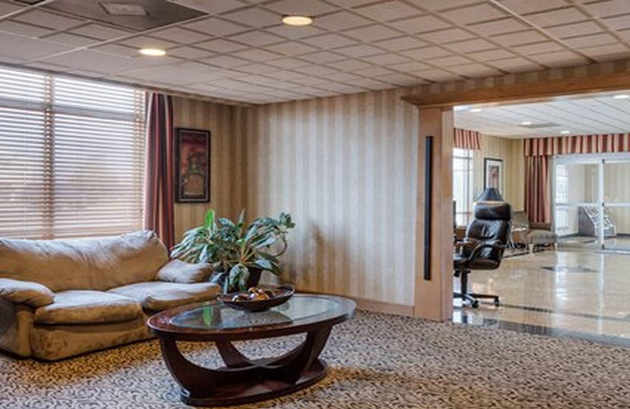 Suburban Studios Chester I-95 Екстер'єр фото