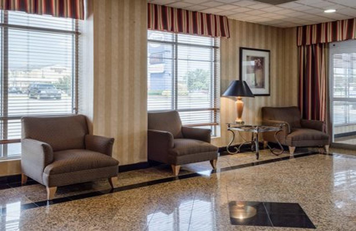 Suburban Studios Chester I-95 Екстер'єр фото