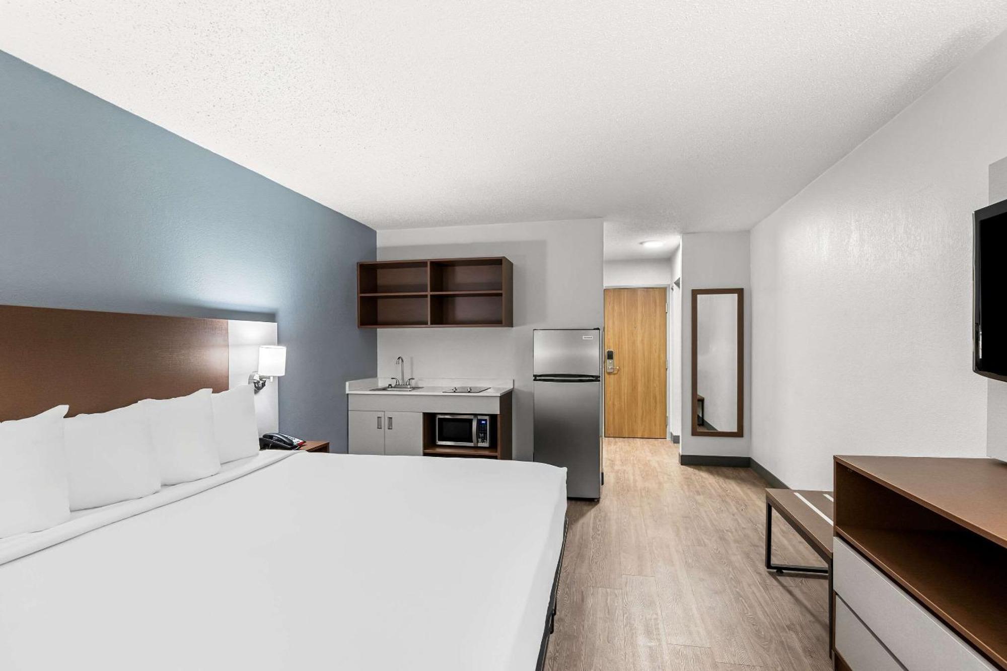 Suburban Studios Chester I-95 Екстер'єр фото