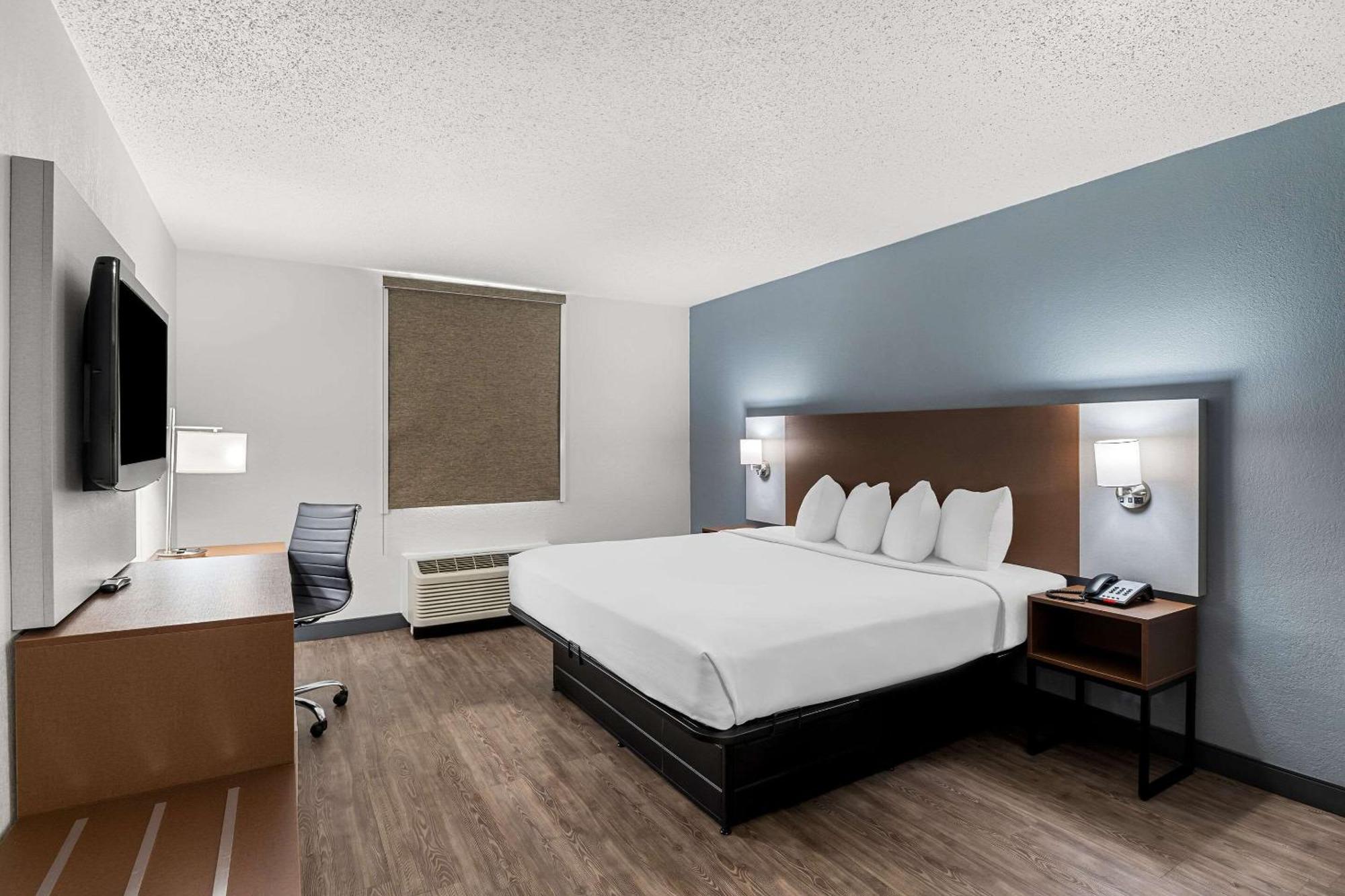 Suburban Studios Chester I-95 Екстер'єр фото