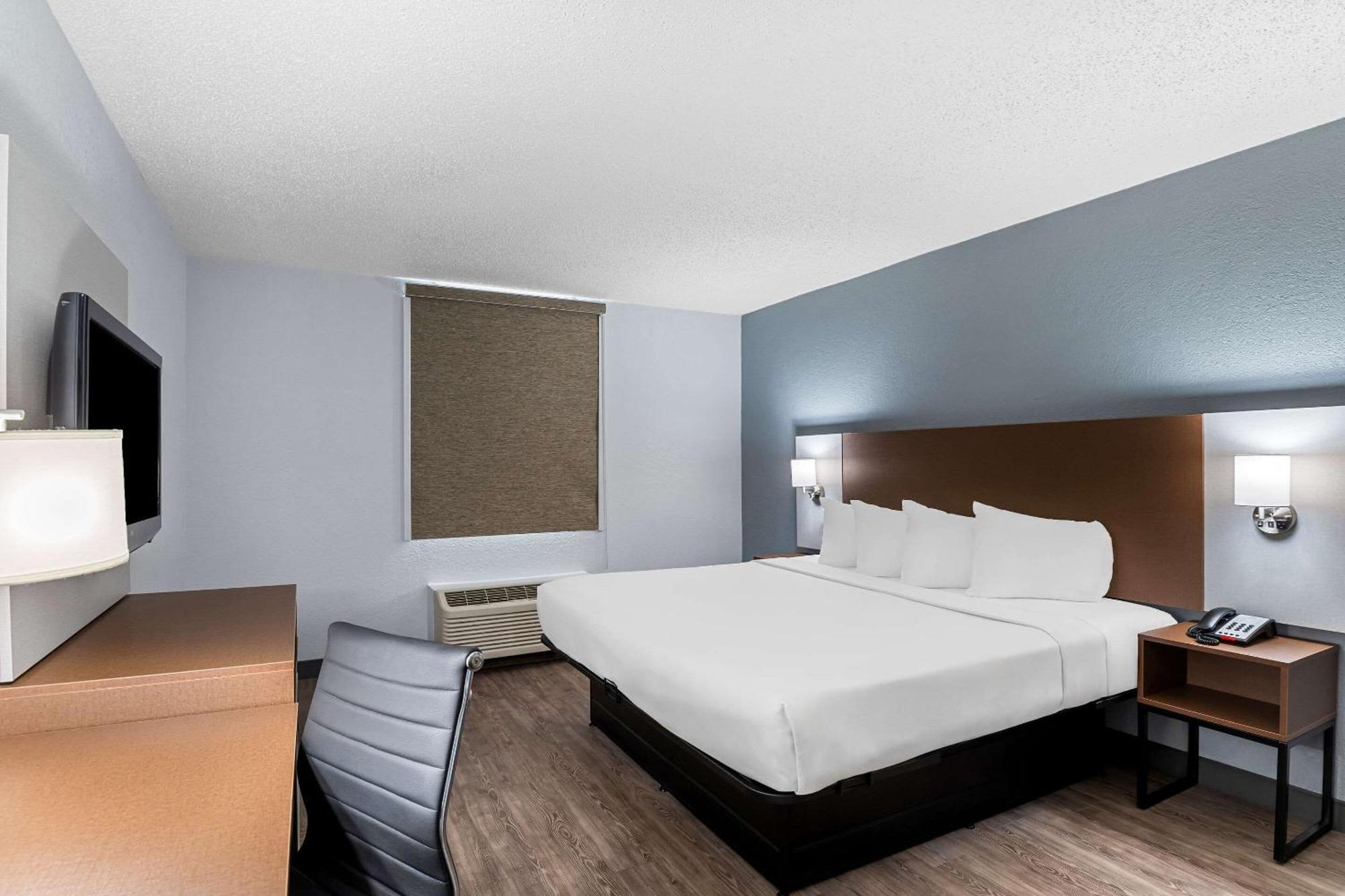 Suburban Studios Chester I-95 Екстер'єр фото